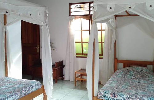Tuk Tuk Maison | Bagus Bay Guest House