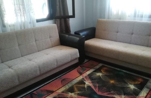 Aliaga Appartement | Bahçeli deniz kenarında daire