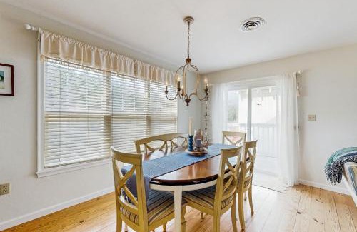 Bethany Beach Maison | Bahama Beach Cottages - 634 Sandy Point Rd