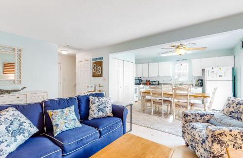 Bethany Beach Maison | Bahamas Beach Cottages - 602 New Providence