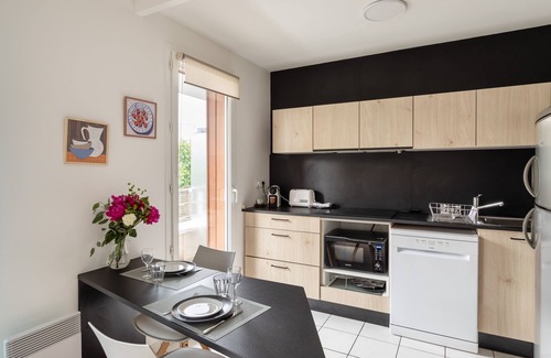 Francisco-Ferrer - Vern Appartement | Bahibé - Appartement 1 chambre avec balcon et parking, au calme, proche gare