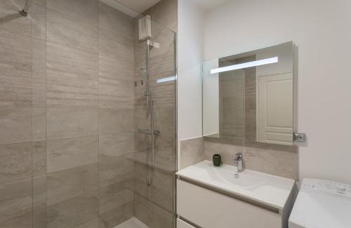 Francisco-Ferrer - Vern Appartement | Bahibé - Balcon et parking au calme proche gare