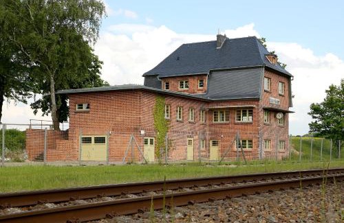 Alt Suhrkow Appartement | Bahnhof Hohen Mistorf