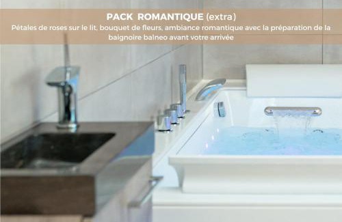 Pontarlier Appartement | Baignoire Balnéo romantic experience - L'époque