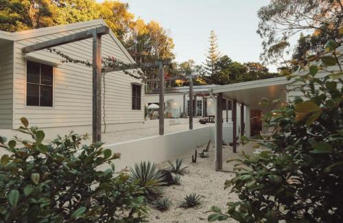 Ewingsdale Maison | Bailan Byron Serene Luxury Villa