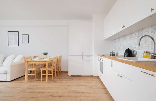 Katowice Appartement | Baildona 18C | Bright Apartment | Balcony, Parking