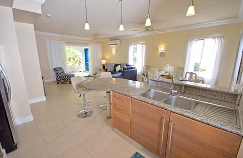 Halcyon Heights Maison | Townhome near amenities in West Coast area