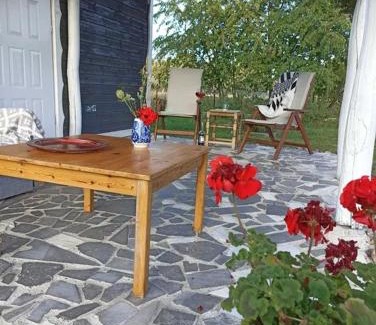 Lochow Appartement | Bajkowy Domek nad rzeką Liwiec