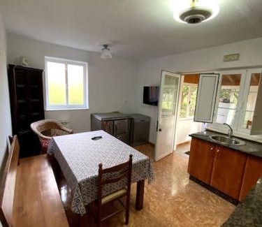 Figueras (Castropol) Appartement | Bajo apartamentos Casa Paquita