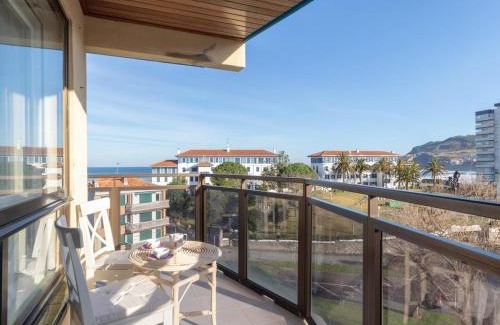 Bakio Appartement | Bakio Beach VII with Parking by Aston Rentals