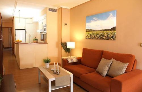 Prosperidad Appartement | Balcón con luz natural