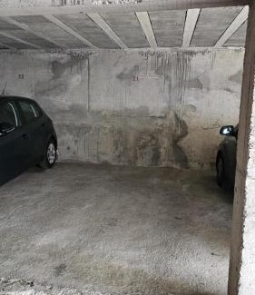 La Celle-sous-Gouzon Appartement | Balcon en ville