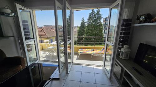 La Celle-sous-Gouzon Appartement | Balcon en ville