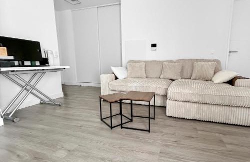 Romainville Appartement | Balcon privé, Fibre, Séjour Calme Grand Paris