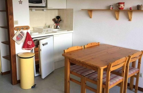 Cohennoz Appartement | Balcon sud vue montagnes au pied des pistes