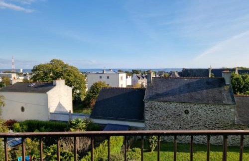 Saint-Pierre Appartement | Balcon sur la rade - Appartement 2 chambres - Pour famille & pros