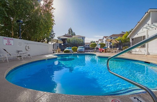 Glendale Appartement | Balcony | Near Glendale Community College