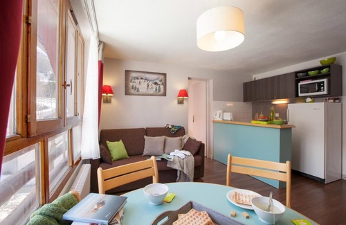 Lanslevillard Appartement | 300m du centre station, piscine, balcon, parking, télévision, casier à ski, 28m², Val Cenis
