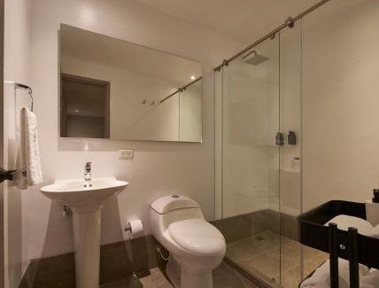Financial District Appartement | Balcony Retreat in Bogotá Gourmet Heart 205