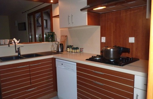 Toiny Villa | Villa au calme et lumineuse entourée d'un grand terrain arboré de 1050m2