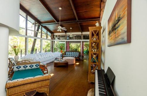 Baleia Maison | Baleia Marinha
