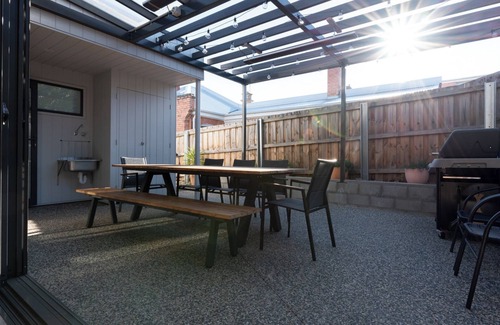 Launceston CBD Maison | Balfour Cottage WiFi & Parking