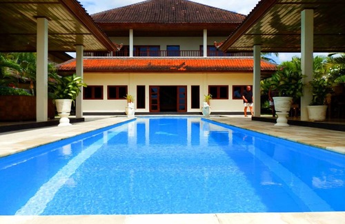 Kalisada Villa | Bali Absolute Beachfront Villa. Singaraja