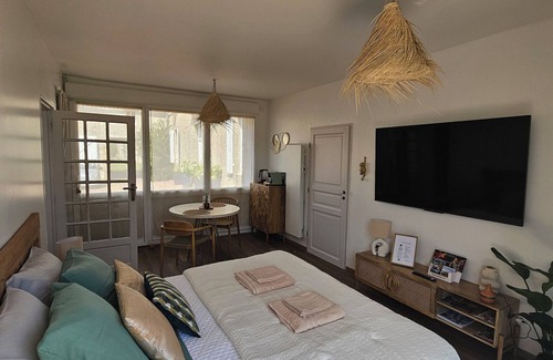 La Roche-sur-Yon Lit Et Petit-Déjeuner | Chambre d'hôte Bali, avec piscine chauffée et parking sécurisé