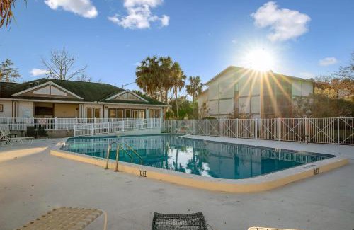 Gainesville Maison | Bali Bliss Updated & Well-Appointed Condo