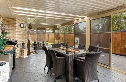 Lake Haven Maison | Bali Themed Residence Close To Lakes And Beach. Convenient To Shops And Eateries