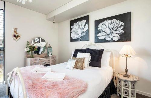 Camperdown Appartement | Balinese Charm meets Resort Living in Inner Sydney