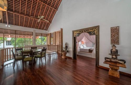 Batubelig Villa | Balinese Luxury Amisha Villa: 4BR in Seminyak