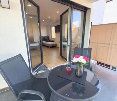 Neureut Sudlicher Teil Appartement | Balkonliebe Karlsruhe - Waschmaschine, Stellplatz, Balkon, Regendusche