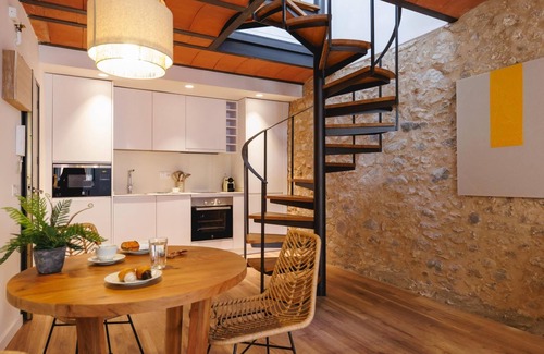 Old Town Appartement | Ballesteries 40 - Duplex apartment in Girona | Bravissimo