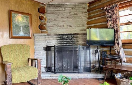 Rosedale Maison | Balsam Lake - 2-Bedroom Cabin in Kawartha #11