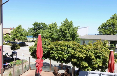 Ostseebad Kuhlungsborn Appartement | Baltic Sea view apartment Rügen 12: 2-room apartment close to the beach with large balcony facing the sea