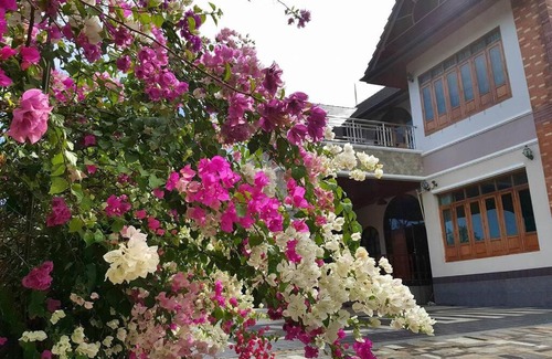 Kosum Phisai Appartement | Bamboo Hill Chalet ที่พักบรรยากาศวิลล่าสไตล์ยุโรป