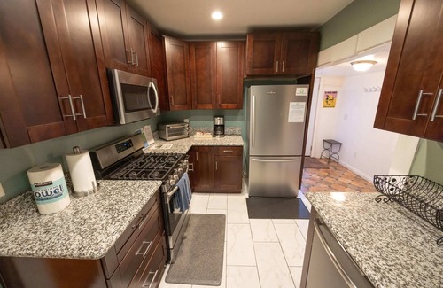 Grant Hill Maison | Bamboo House (Downtown, Convention Center) 3BR