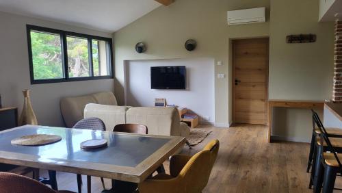 Elne Appartement | BAMBOU SERENITE ECO LOGIS -Piscine