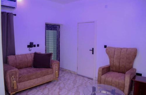 Surulere Appartement | Bamgbose Apartments - Sleeps 2 - Parking - Balcony