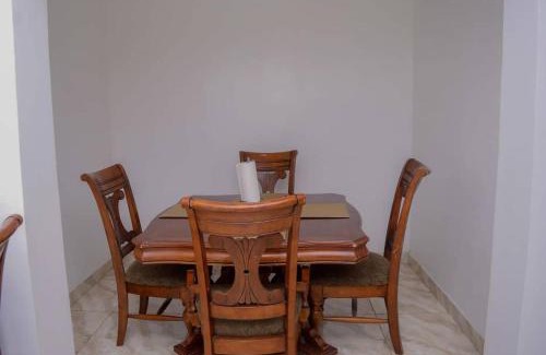 Surulere Appartement | Bamgbose Apartments - Sleeps 2 - Parking - Balcony