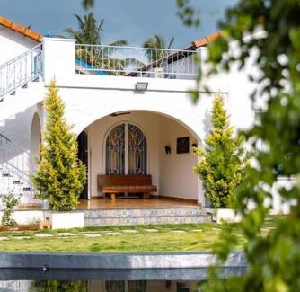 Malur Maison | Bangalore Farm house stay 12 members 3 acres