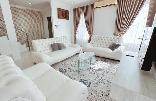 Sungai Tangkas Maison | Bangi BungalowStay
