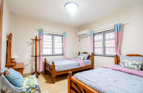 Phongprasan Maison | Bangsaphan Paradise Brown House