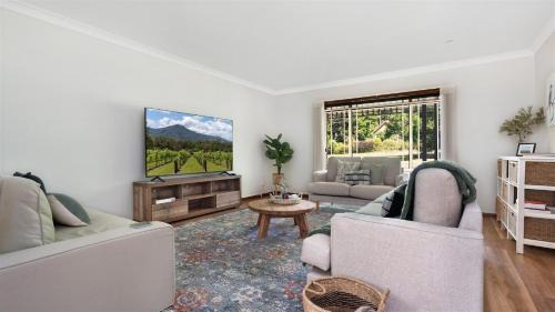 Tapitallee Maison | Banksia