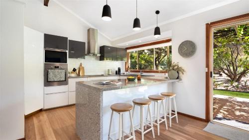Tapitallee Maison | Banksia