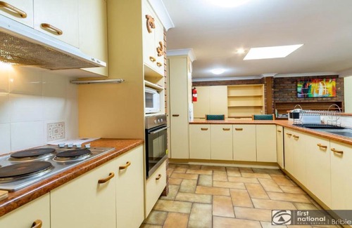 Banksia Beach Maison | Banksia Gem One Street Back From Waterfront