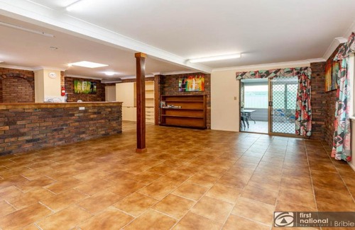 Banksia Beach Maison | Banksia Gem One Street Back From Waterfront