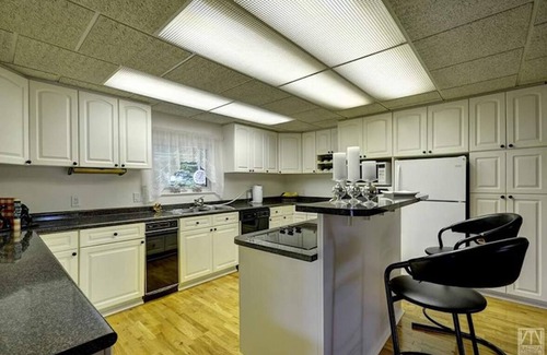 Ryerson Cottage | Bankside - Affordable Riverfront Cottage w/ Swimming, Pool Table, Air Hockey, AC