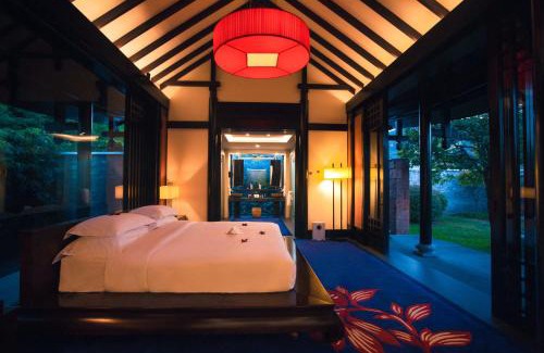 Shuhe Old Town Station Balnéaire | Banyan Tree Lijiang